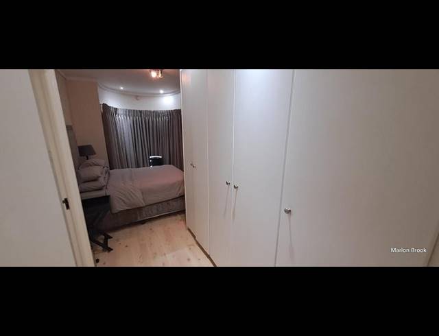 2 BEDROOM PROPERTY TO RENT IN MELROSE